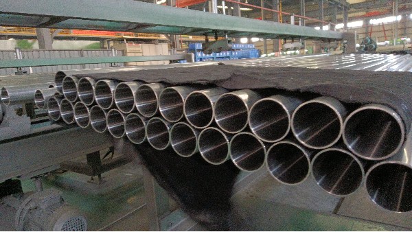 304不銹鋼焊管在工業(yè)自動(dòng)化電動(dòng)推桿起什么作用